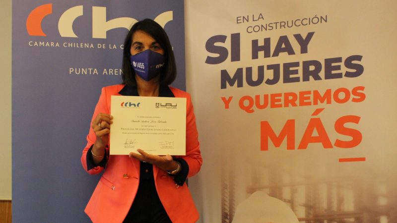 Siete mujeres de Magallanes realizaron un Curso de Liderazgo Femenino impulsado por la CChC y la UAI