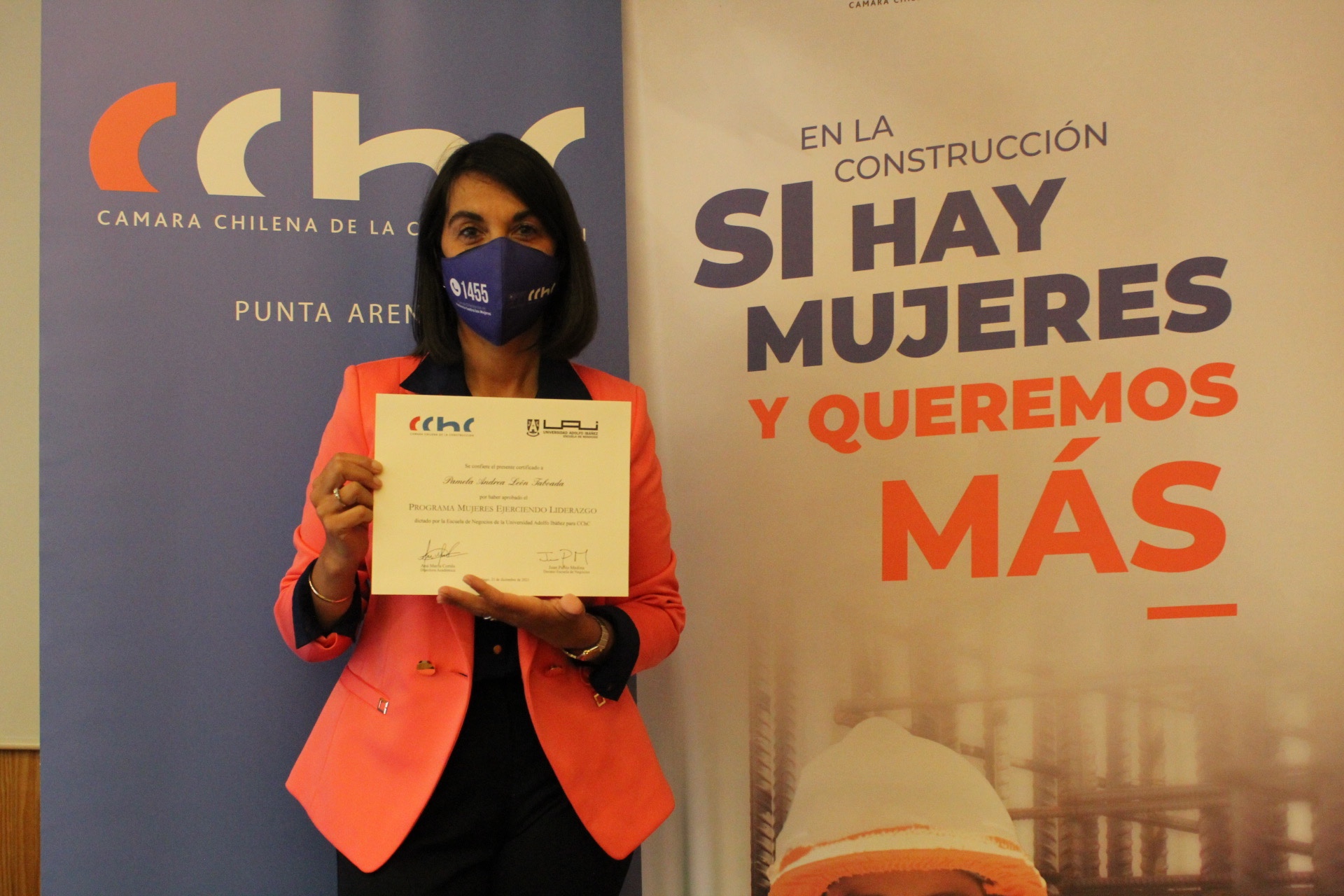 Siete mujeres de Magallanes realizaron un Curso de Liderazgo Femenino impulsado por la CChC y la UAI
