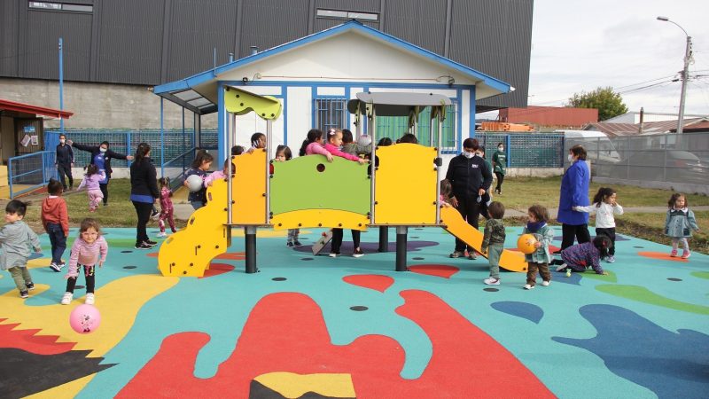 La JUNJI Magallanes inauguró patio de caucho del Jardín Infantil “Bambi”