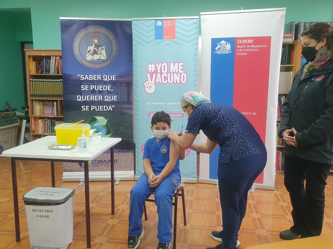 SEREMI de Salud dra. Francisca Sanfuentes destaca proceso de vacunación de escolares, en primera visita a Puerto Natales