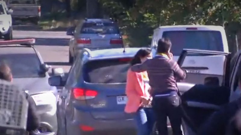 Desconocidos realizaron disparos al aire y barricadas durante visita de Siches a Ercilla