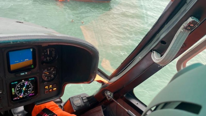 Despliegue de la Armada ante emergencia en buque pesquero en Bahía Posesión