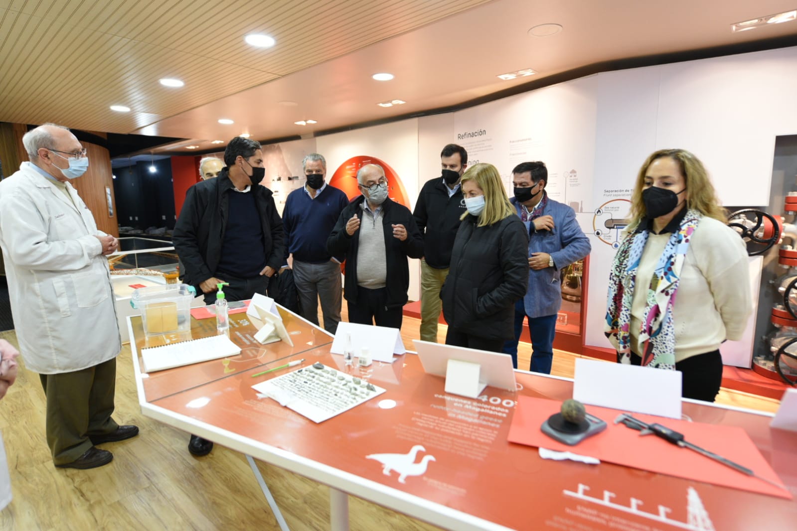 Ejecutivos de ENAP visitan la empresa en Magallanes para conocer su relacionamiento comunitario en la región