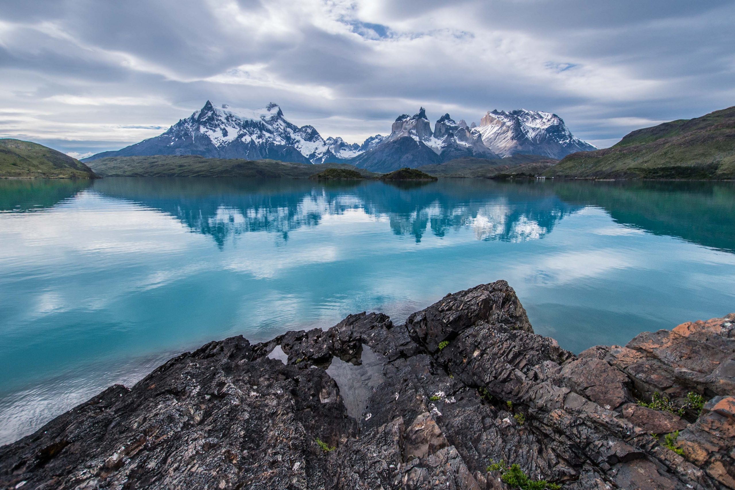 Baja significativa de visitantes y contradicciones sobre la apertura de fronteras marcan el cierre de la temporada turística de Torres del Paine