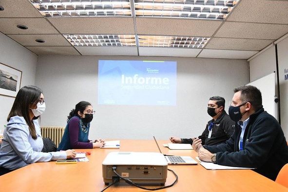 Alcalde Claudio Radonich presentó informe de seguridad municipal en Punta Arenas a la Delegada Presidencial Regional Luz Bermúdez