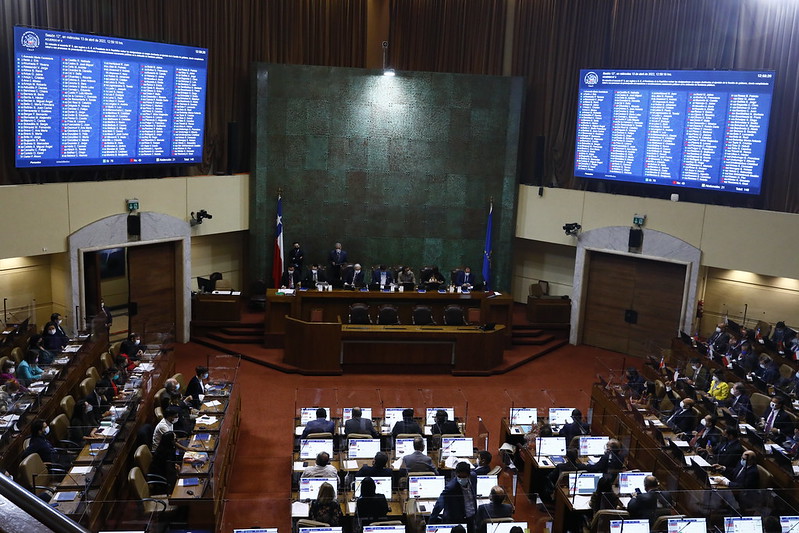 Quinto retiro y proyecto alternativo del Gobierno serán debatidos este lunes por la Sala de la Cámara de Diputados