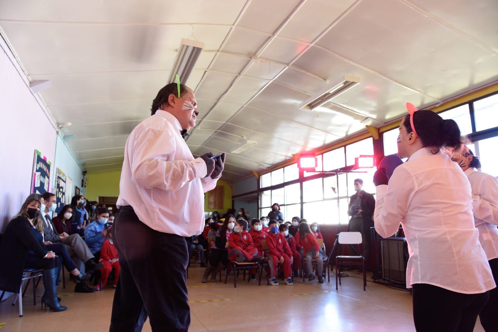Agrupación de Amigos de los Ciegos, AGACI presenta obra de teatro inclusiva en Escuela de Barranco Amarillo de Punta Arenas