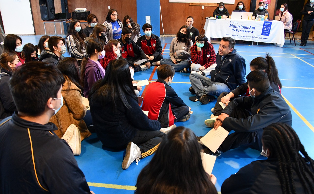 Municipio inició ciclo de capacitaciones a futuros líderes estudiantiles de Punta Arenas