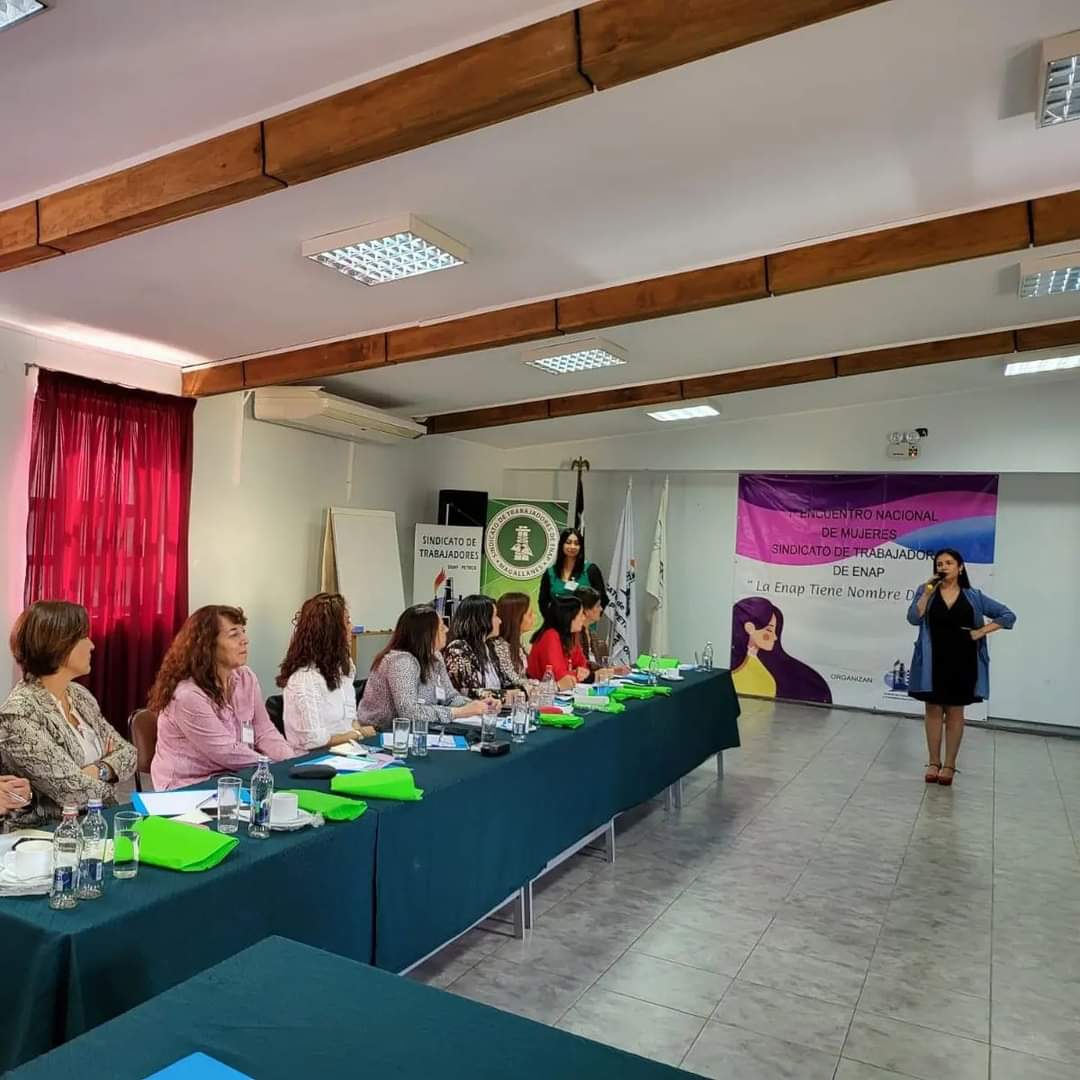 Mujeres sindicalistas participaron en encuentro nacional «Enap tiene nombre de mujer”
