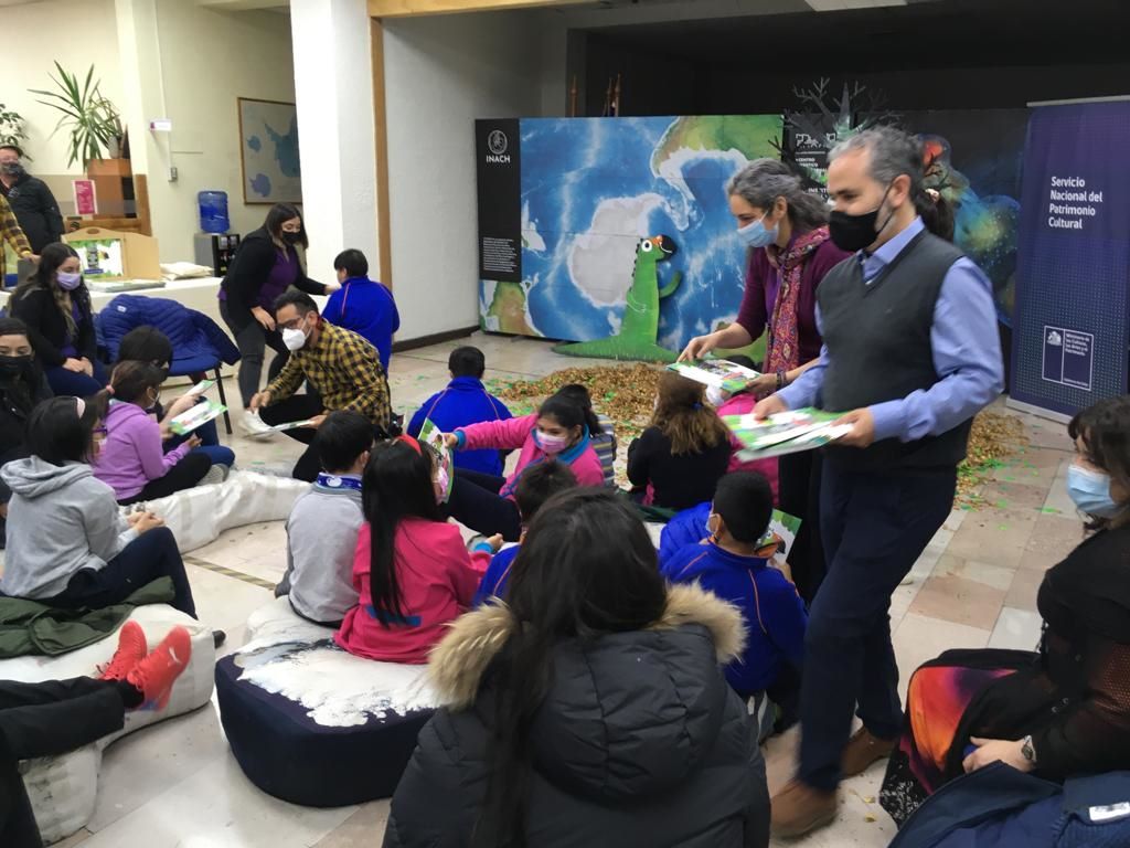 Con nutrido programa en diversos puntos de la región de Magallanes, Servicio del Patrimonio Cultural celebra el Día del Libro