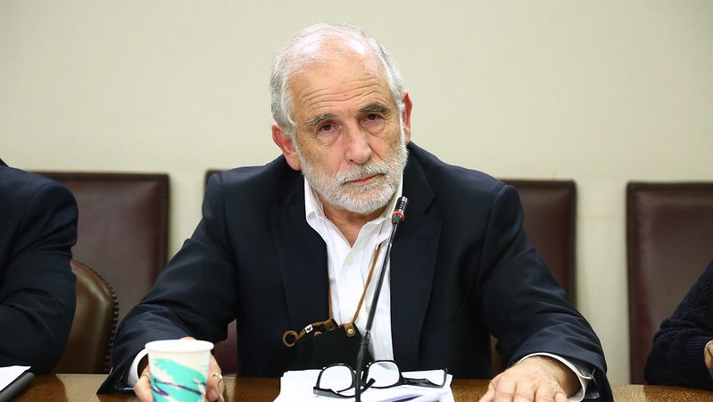 Ministro de Vivienda Carlos Montes anunció en la Cámara de Diputados que Gobierno del Presidente Boric proyecta construir 260 mil viviendas en 4 años