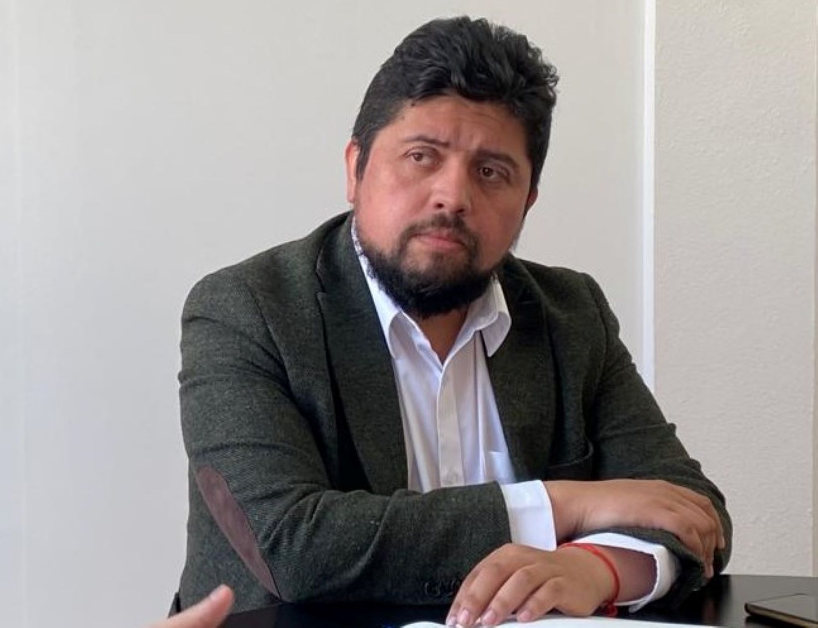 Seremi de Educación de Magallanes Valentín Aguilera, llama al diálogo para destrabar toma feminista en UMAG