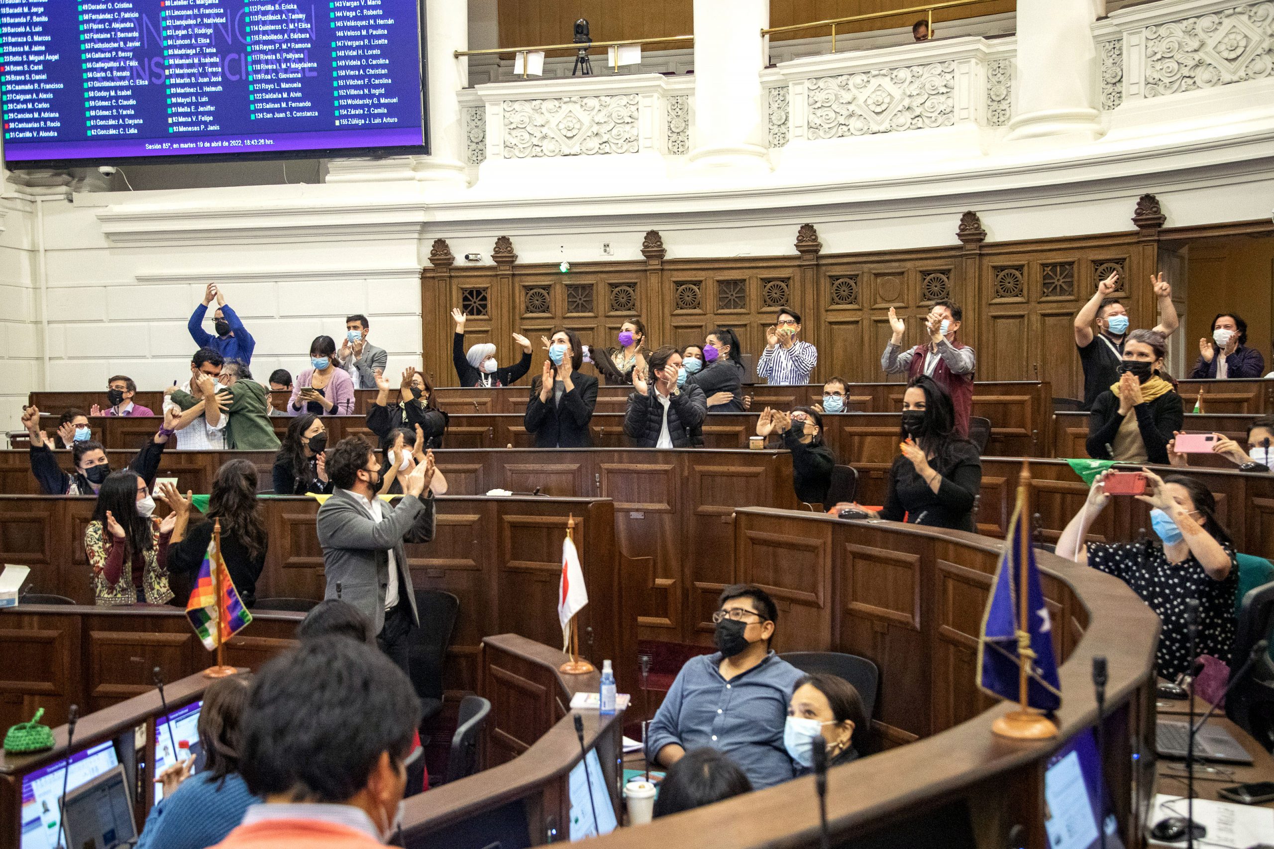 Derechos a la vivienda, salud, educación, seguridad social y trabajo se integran al futuro nuevo texto Constitucional