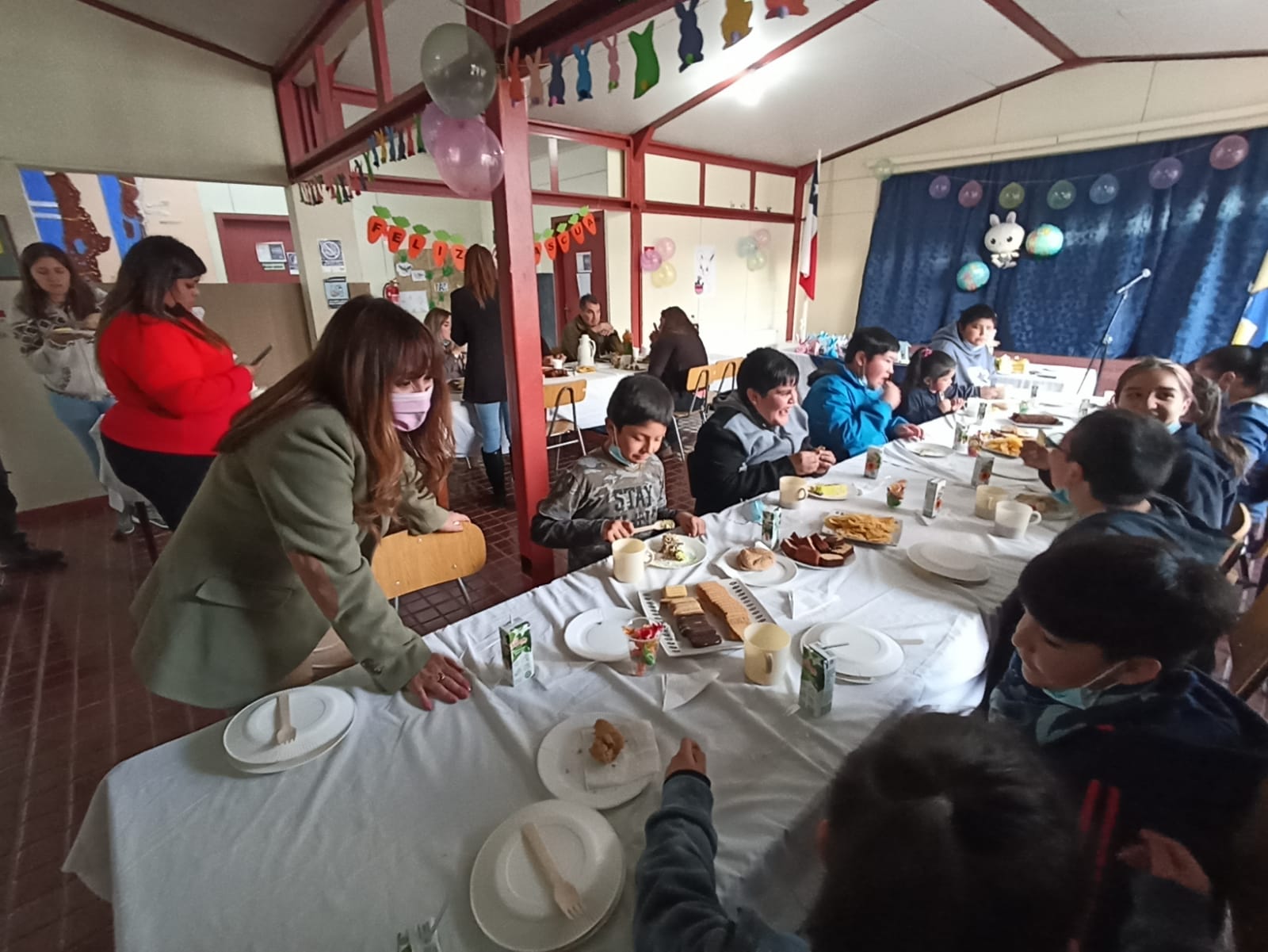 Estudiantes de Villa Dorotea conmemoraron Pascua con el Municipio de Puerto Natales