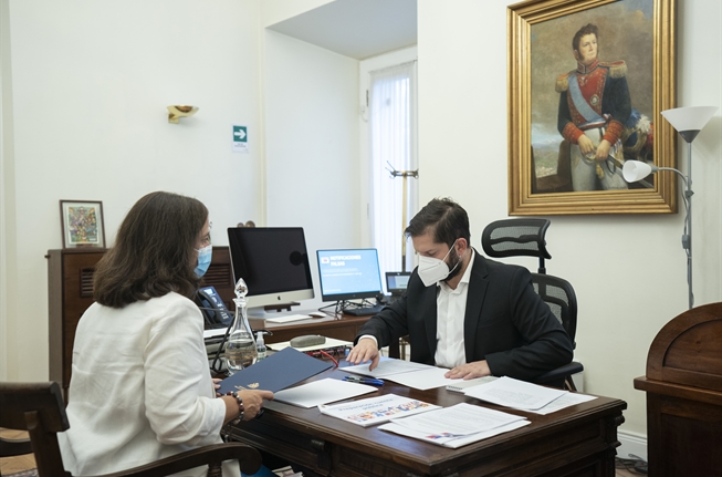 Presidente de la República, Gabriel Boric Font, se reunió con la ministra de Relaciones Exteriores, Antonia Urrejola, ante el inicio de los alegatos orales en La Haya