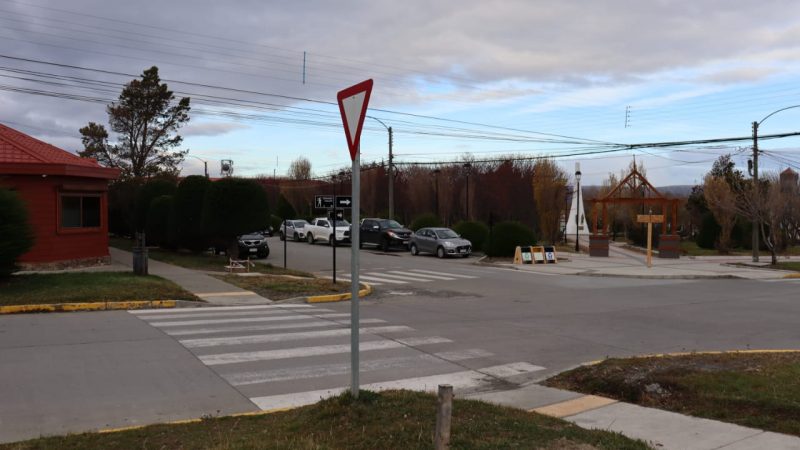 Cambio de sentido en céntrica esquina de Porvenir, informa la Municipalidad
