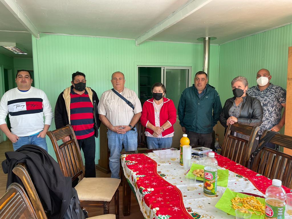 Presidenta de Comisión de Pesca de la Cámara visita a pescadores artesanales para continuar diálogo