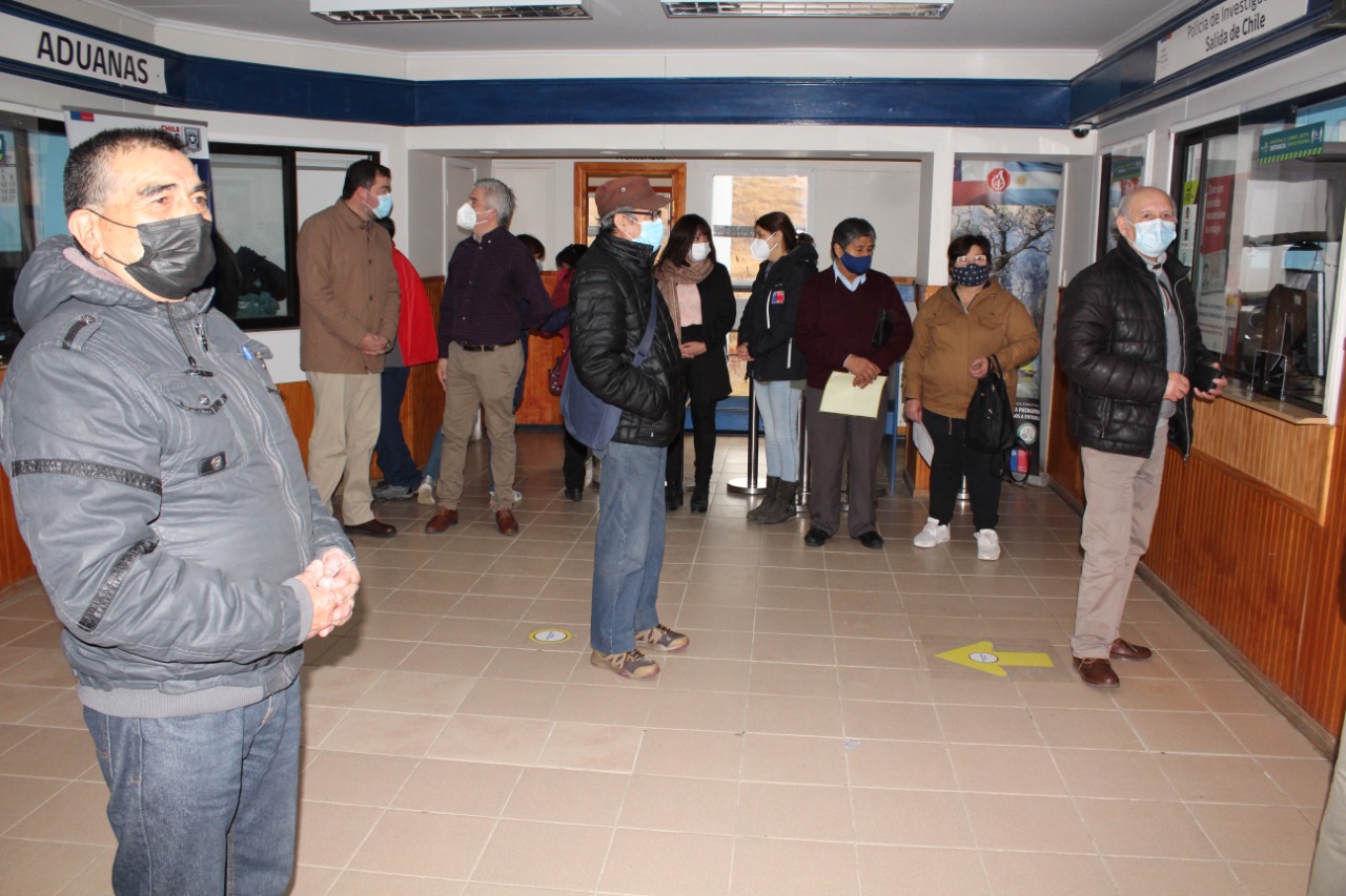 Delegada Provincial de Ultima Esperanza Romina Alvarez acompañó a jubilados en corredor sanitario a Río Turbio