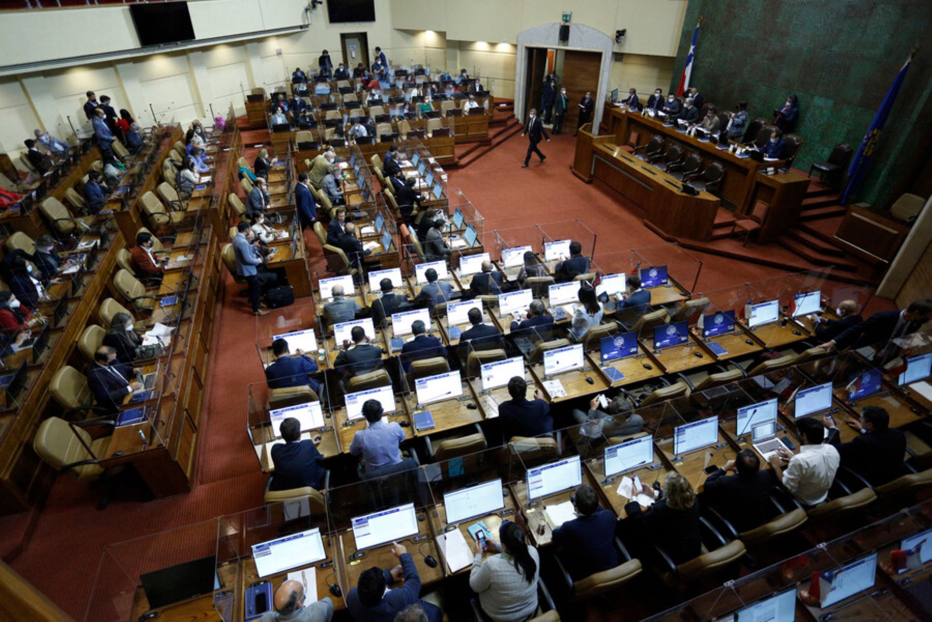 Sala de la Cámara de Diputados aprobó fusionar siete proyectos que buscan permitir un 5° retiro de los fondos previsionales de los trabajadores