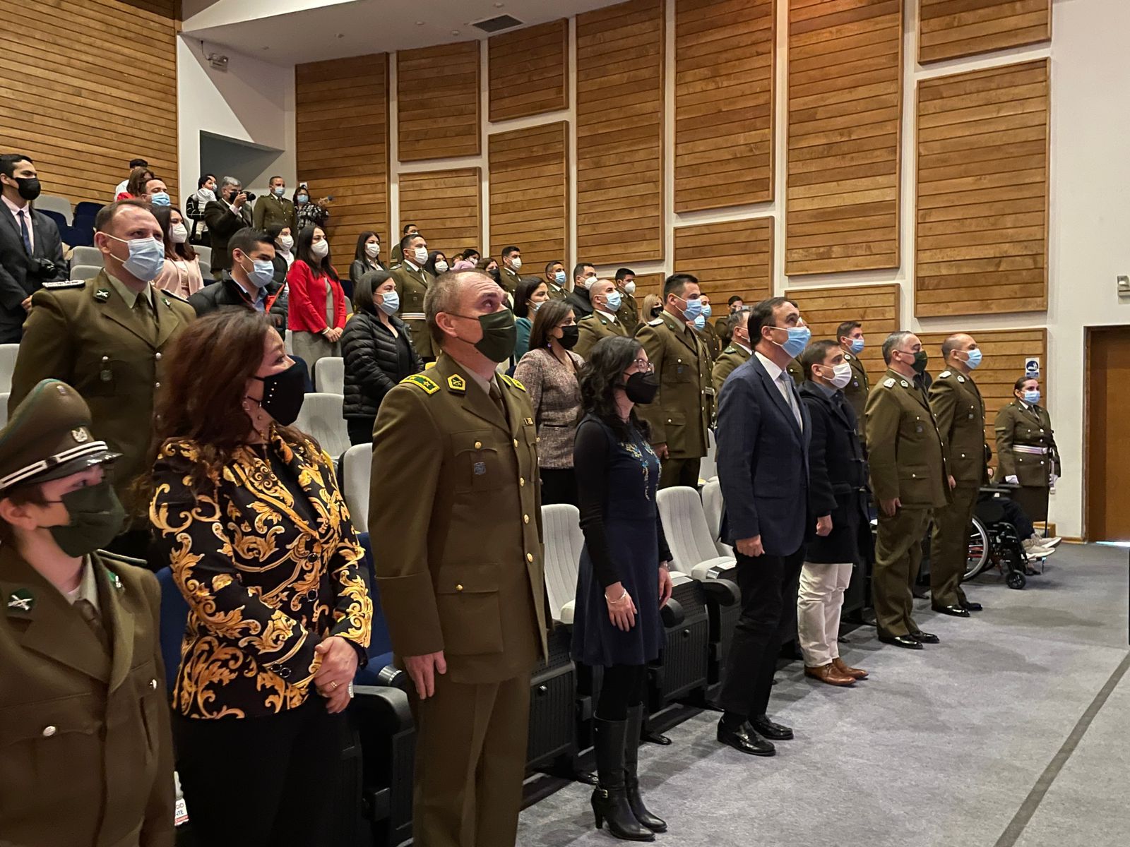 En el mes aniversario de Carabineros, se entregaron becas de estudios a 200 hijos e hijas de funcionarios