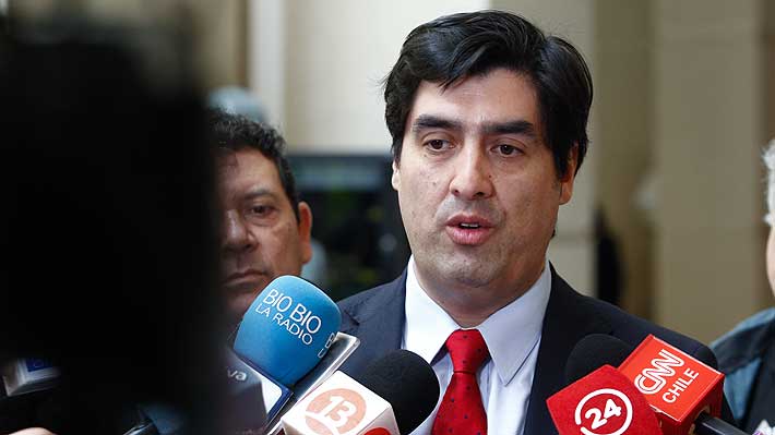 Periodista natalino Rodrigo Cid será el primer representante de los trabajadores de TVN en el directorio del canal público