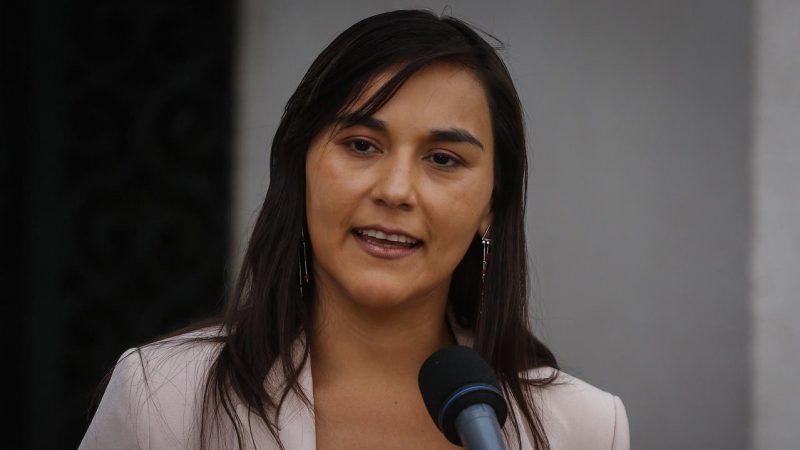 Ministra del Interior Izkia Siches aborda la cuestión migratoria
