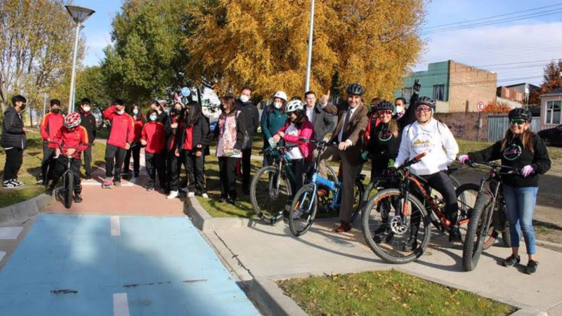MINVU realizó apertura de tramo de 1380 metros de ciclorutas en Avenida España en Punta Arenas
