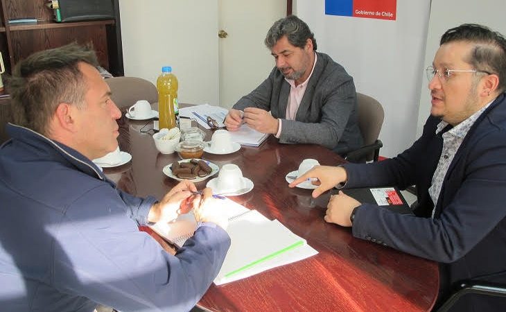 Alcalde de Punta Arenas Claudio Radonich se reunió con SEREMI de Vivienda y Urbanismo
