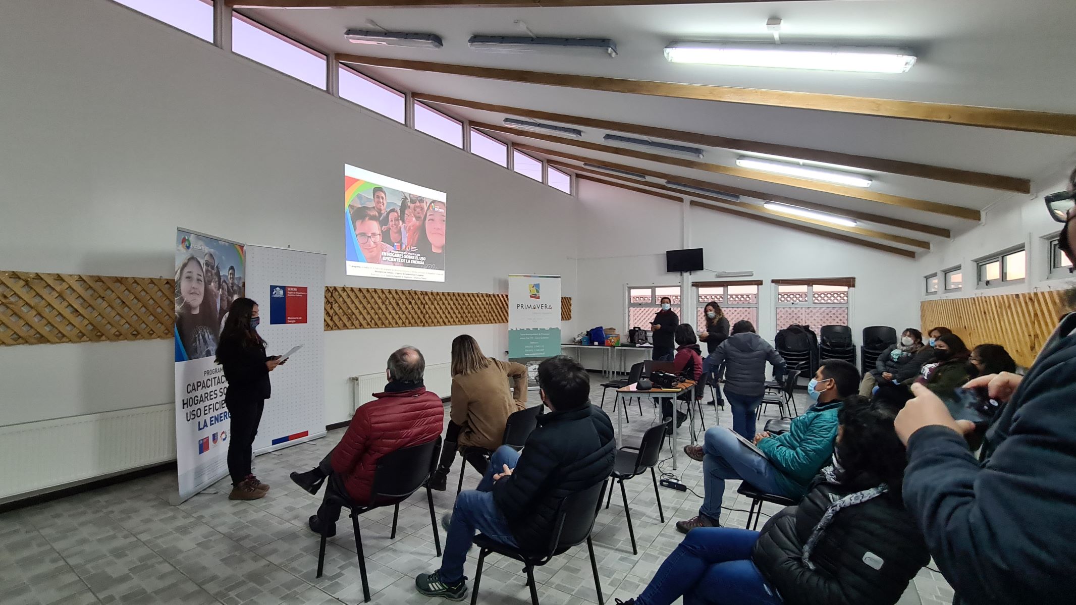 Comunas de Timaukel y Primavera se unieron al programa “Vivo Eficiente»