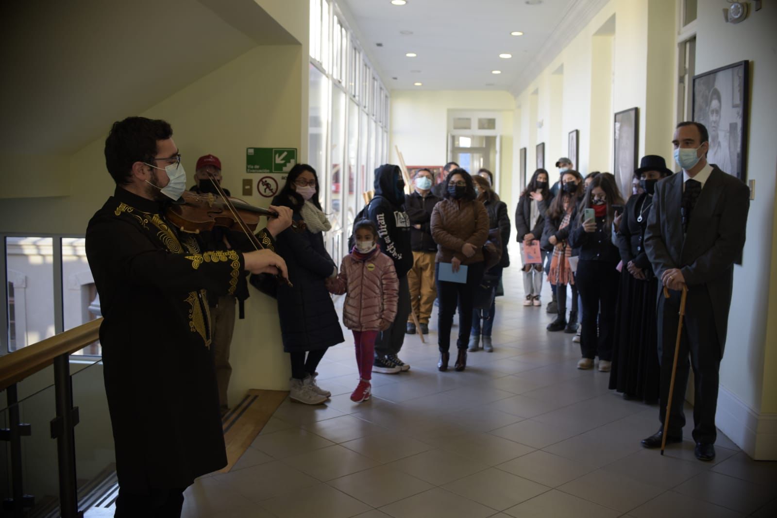 Cientos de magallánicos visitaron el edificio del Gobierno Regional en Punta Arenas el día del patrimonio