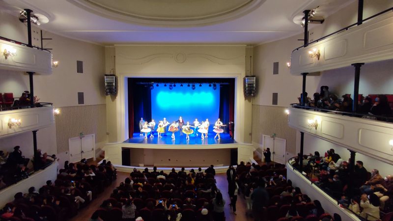 Vecinos repletaron el Teatro Municipal en gran Gala de Ballet organizada por el Municipio | Día de la Danza