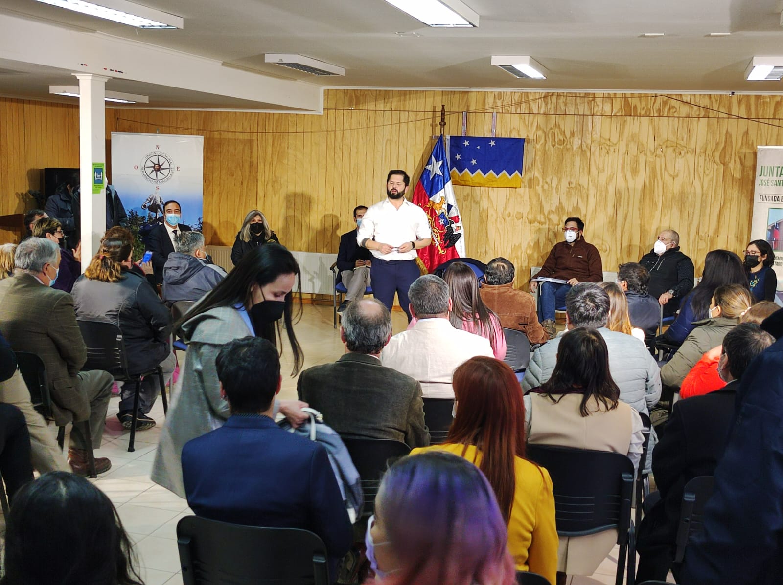 Presidente Gabriel Boric encabeza diálogo ciudadano junto a la comunidad de la población Santos Mardones de Punta Arenas