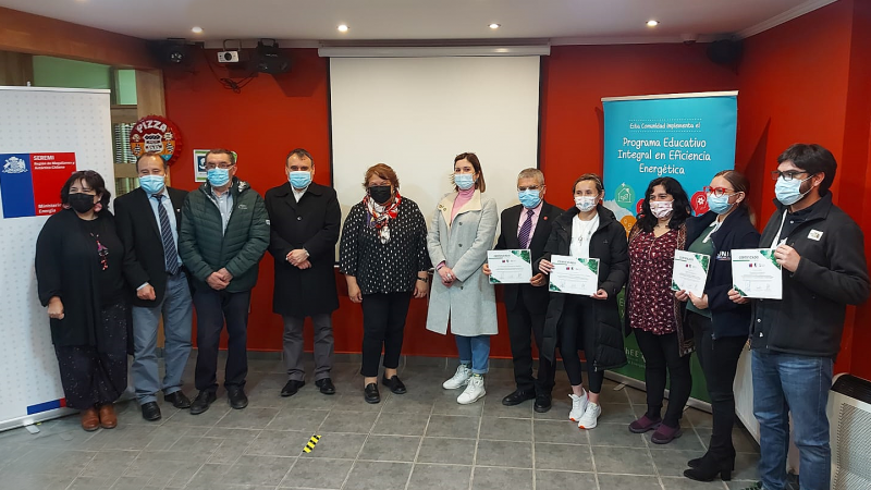 Establecimientos educacionales de Tierra del Fuego y Última Esperanza certificaron competencias curriculares en eficiencia energética