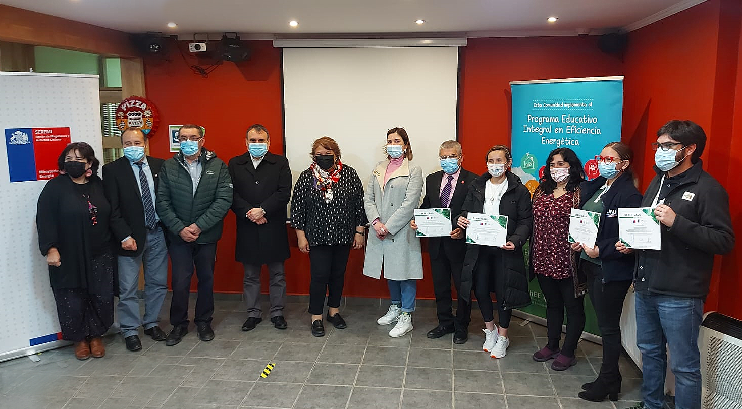 Establecimientos educacionales de Tierra del Fuego y Última Esperanza certificaron competencias curriculares en eficiencia energética
