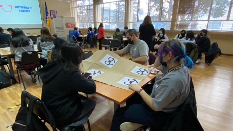 Monitores en convivencia escolar participaron en taller para resolver conflictos al interior de sus escuelas en Magallanes