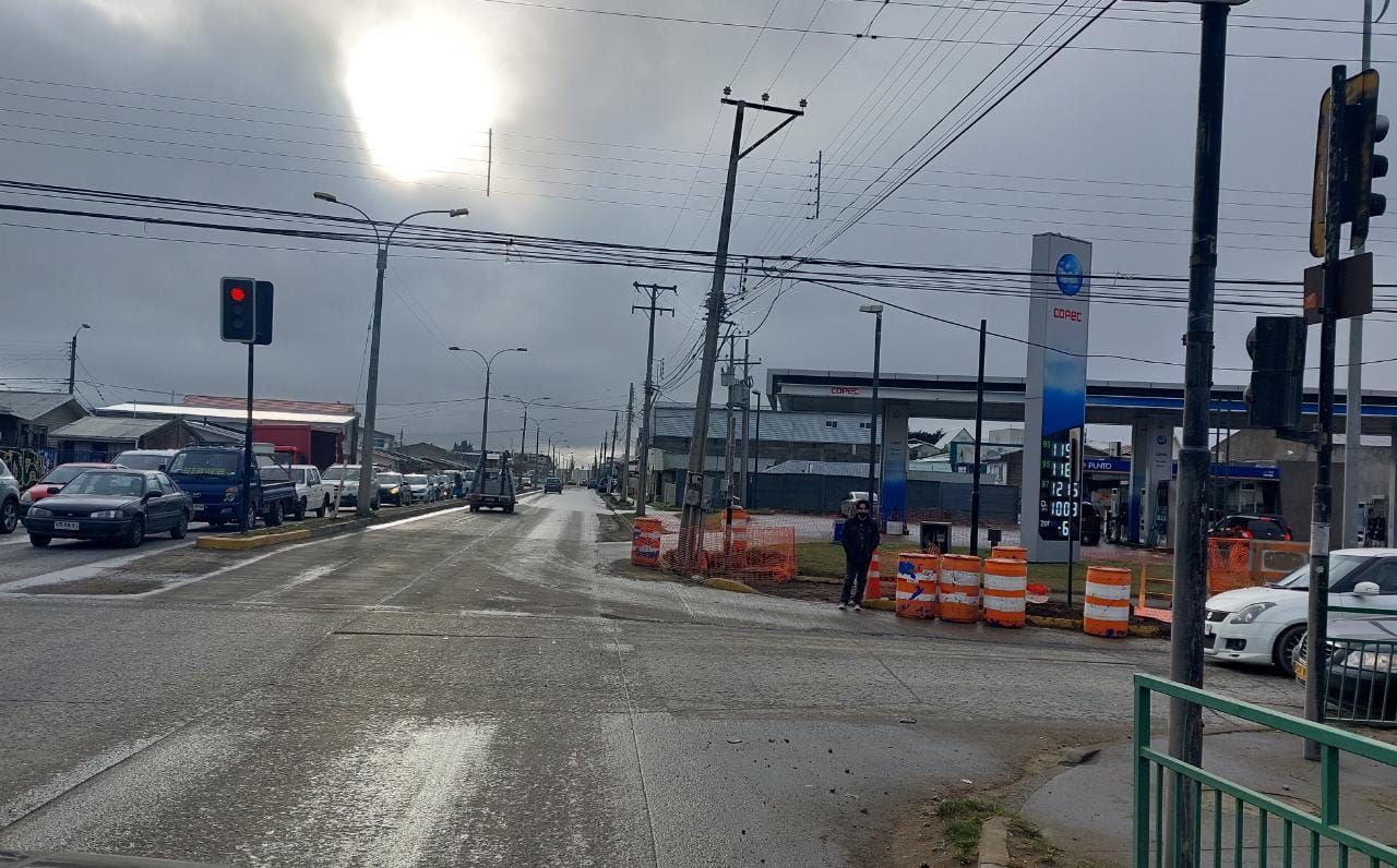 Aguas Magallanes concluyó importante obra de renovación en Avenida Eduardo Frei esq. Avenida Salvador Allende, en el sector surponiente de Punta Arenas