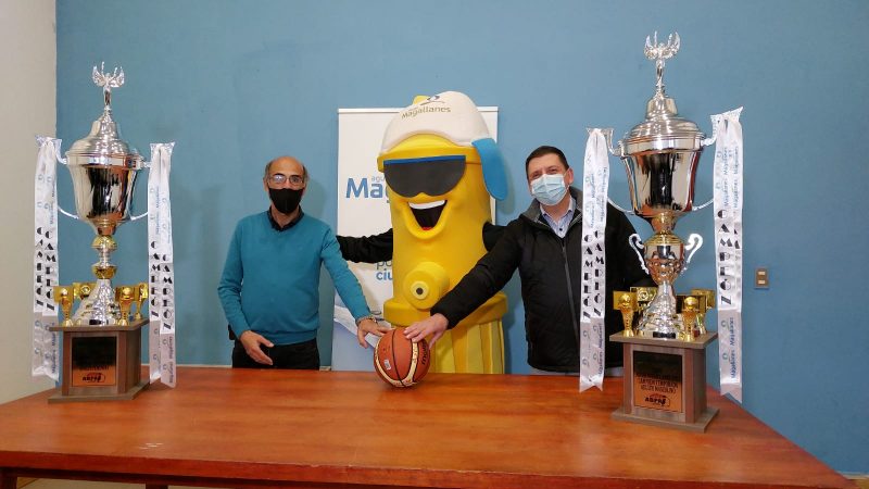 Asociación de básquetbol Punta Arenas presentó los trofeos del campeonato Copa Aguas Magallanes
