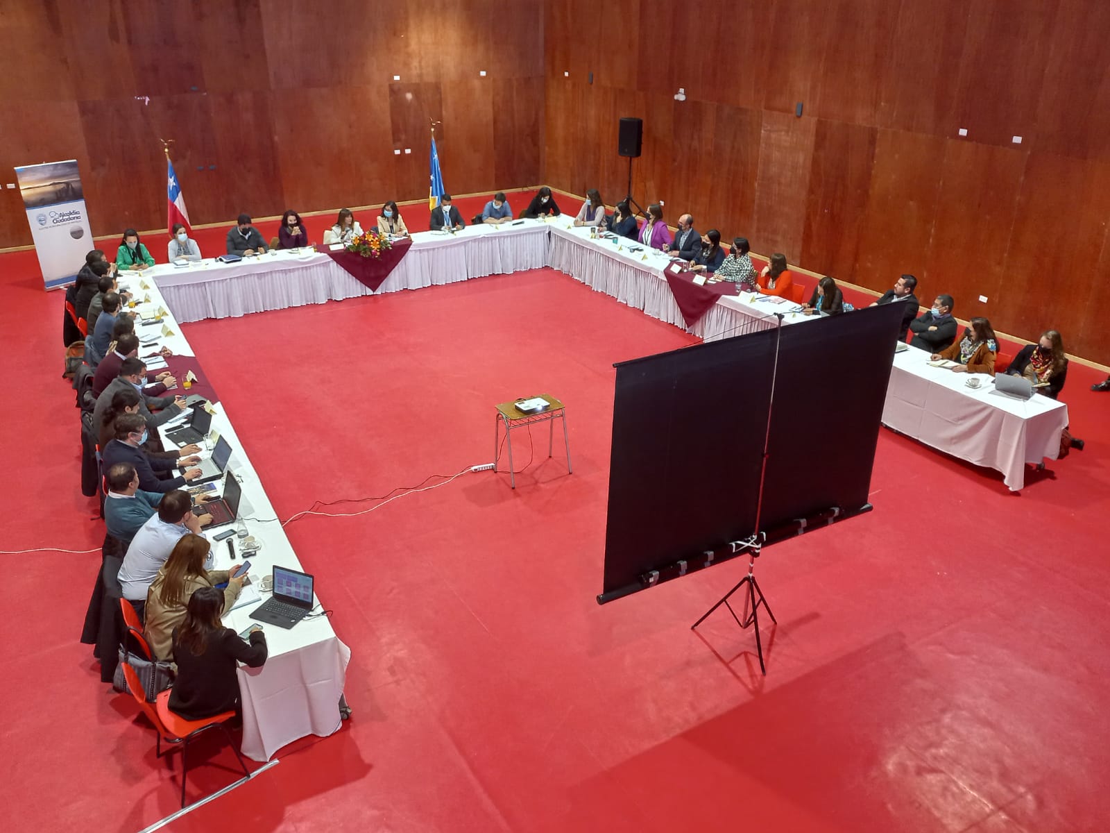 Delegada Presidencial Regional encabezó sesión de Gabinete ampliado en Puerto Natales