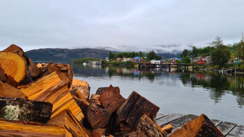 Familias de Puerto Edén se unieron al programa “Vivo Eficiente” para mejorar las eficiencia energética de sus hogares