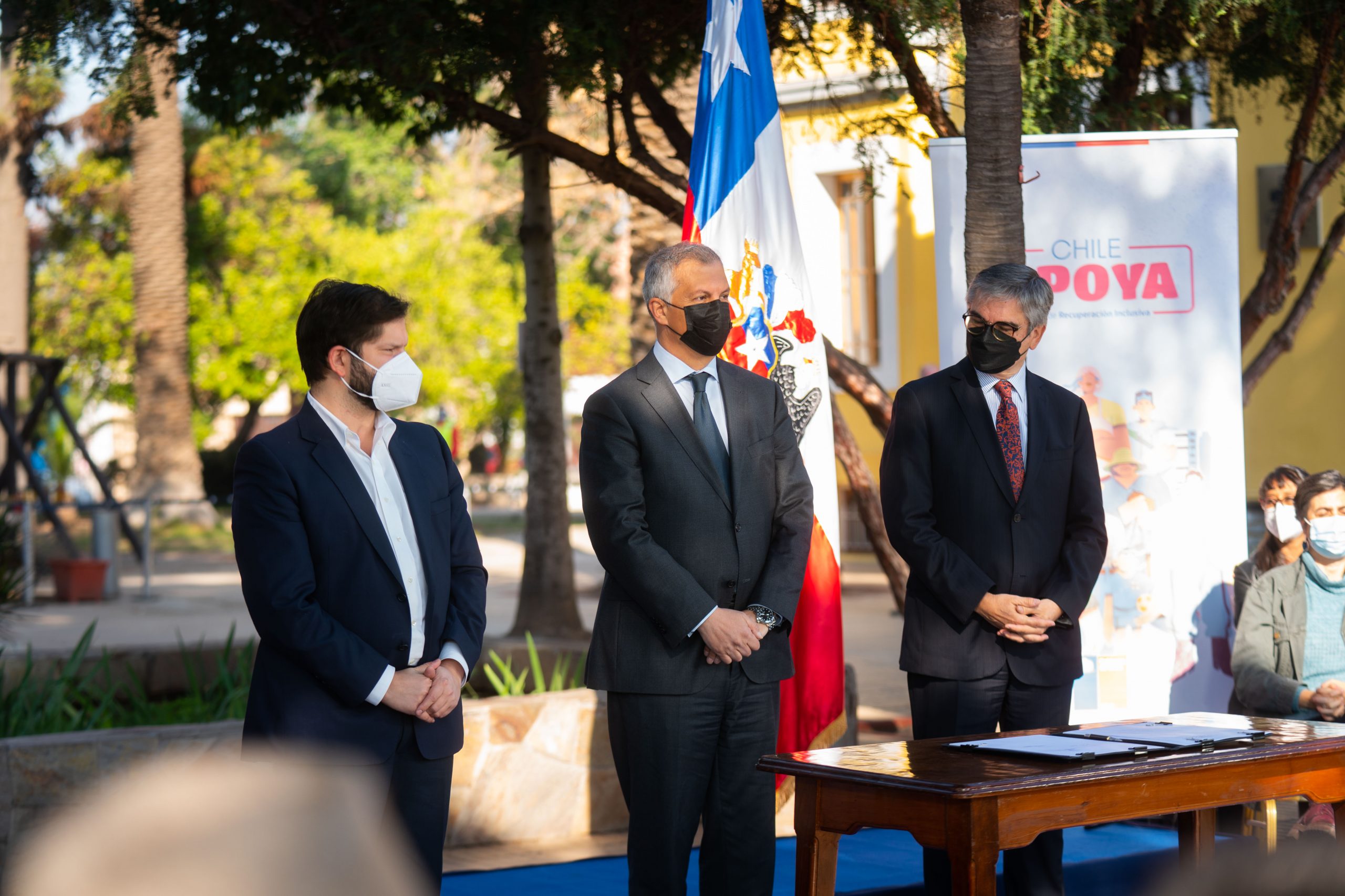 Presidente Gabriel Boric presenta paquete de medidas energéticas: tienen como objetivo ayudar a las familias, apoyándolas en los meses de invierno en sus cuentas de parafina, electricidad y gas licuado