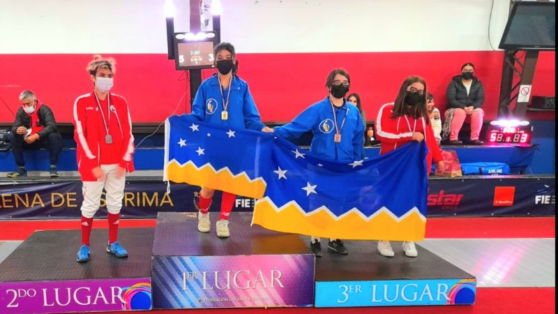 Esgrimistas de Magallanes nuevamente vuelven triunfales | Participaron en 2° torneo nacional de esgrima realizado en las pistas de la Federación Chilena de Esgrima en Santiago