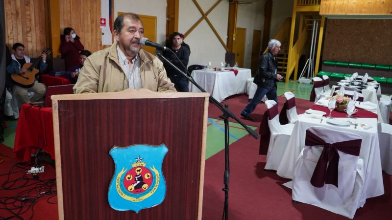 En la comuna de Laguna Blanca se conmemoró el 1° de Mayo con premios y reconocimientos a trabajadores del campo