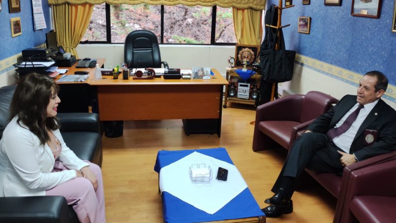 Delegada Presidencial de Ultima Esperanza Romina Alvarez se reúne con Director General de la PDI