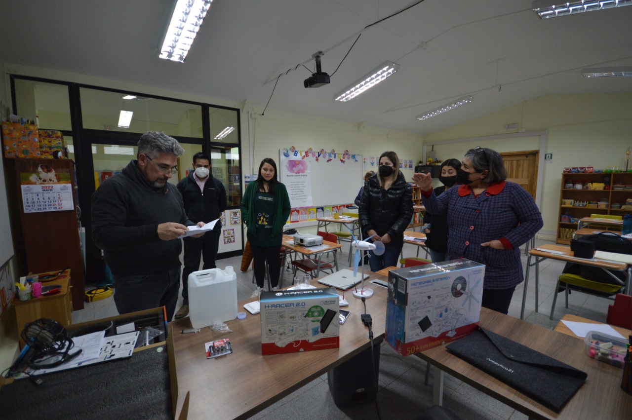 Profesores de Punta Delgada se capacitan con Total Eren en energías renovables e hidrógeno Verde