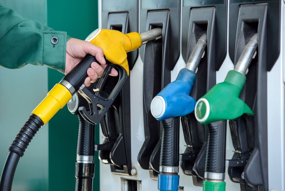 Por nueva ley Mepco, precios de las bencinas caerán más de 20 pesos por litro