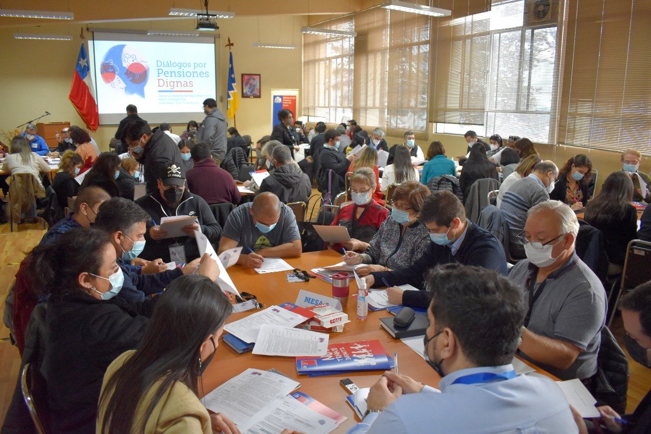 Diálogos tripartitos para un nuevo sistema de pensiones efectuó el Gobierno en Magallanes
