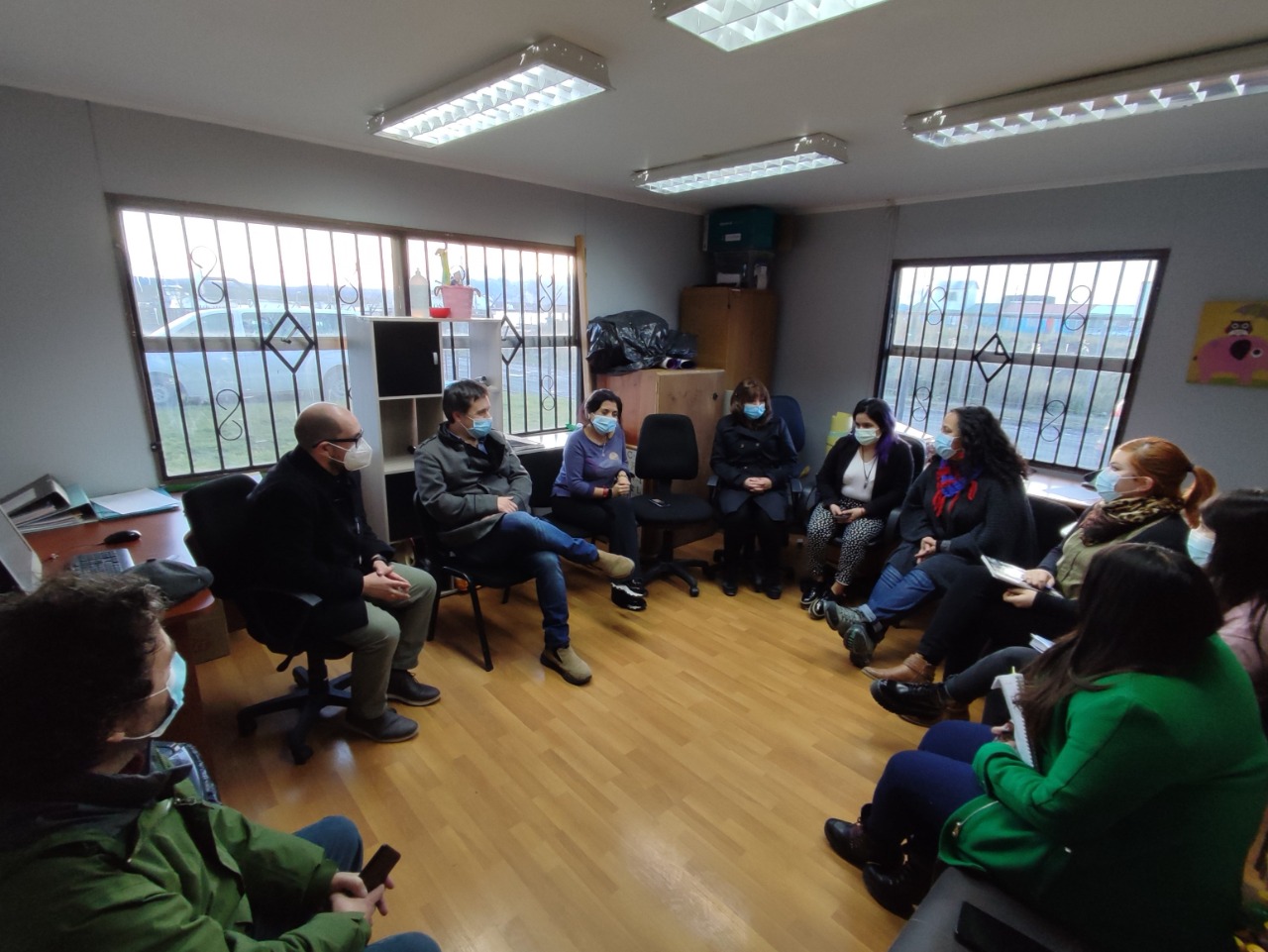 SEREMI de Desarrollo y Delegada Provincial en reunión de trabajo en Residencia de Vida Familiar para Adolescentes en Puerto Natales