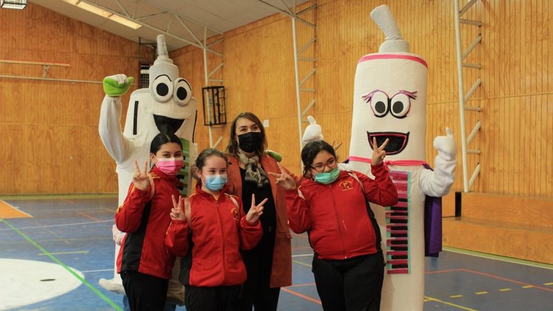 Con vacuna en establecimientos, autoridad de salud espera mantener asistencia de escolares en colegios