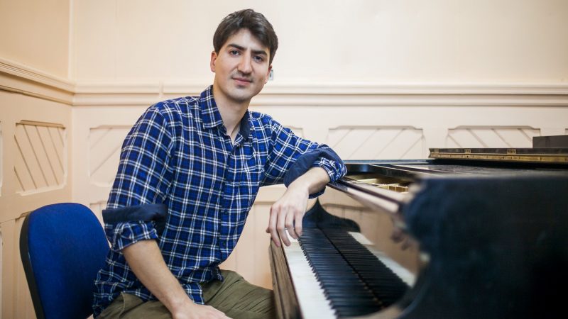 Joven músico y profesor de piano es el nuevo director del Conservatorio de Música de la UMAG | José Covacevich Pérez