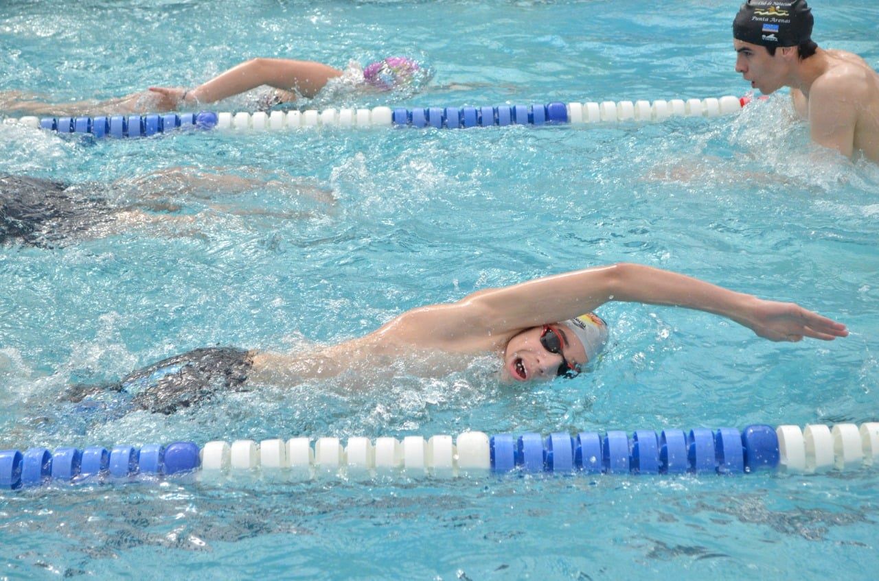 Más de 150 nadadores participarán de torneo de natación en la Piscina Fiscal | Copa Ilustre Municipalidad de Punta Arenas, organizada por Club Master Magallanes confirmó participación de 8 clubes, 6 de otras regiones